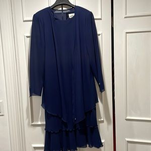 Beautiful blue mother of the dress / formal dress with crystal at sleeves & ties